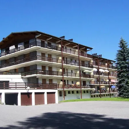 - Pieces 934 Apartment *
