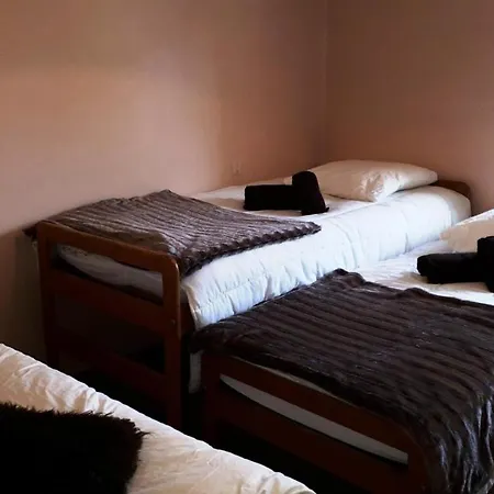 - Pieces 934 Apartment *